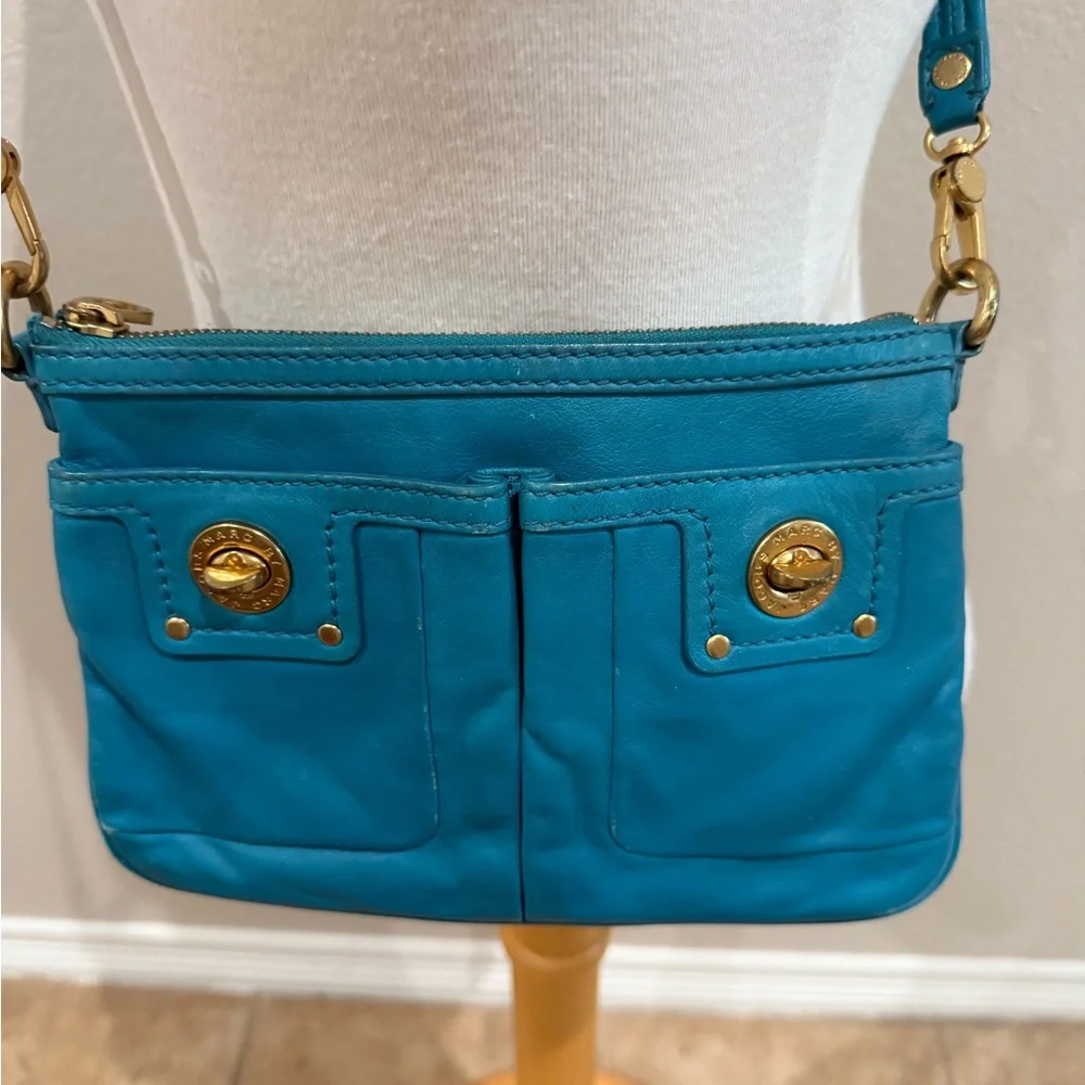 MARC JACOBS New York Turquoise Blue Leather Crossbody Bag EUC 9.5x6.5 - Picture 2 of 7
